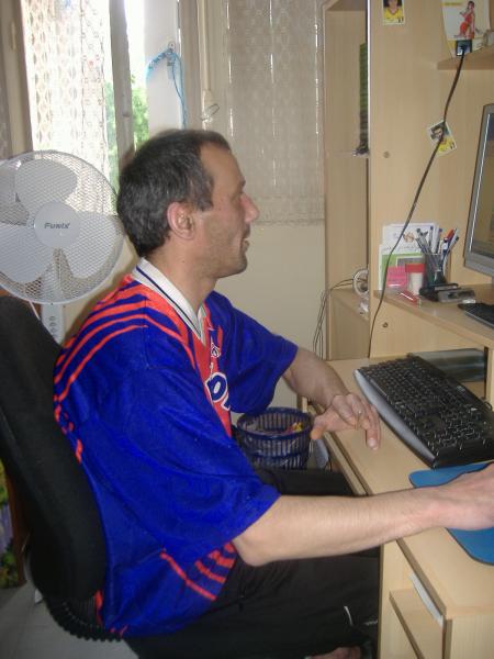 puis un petit toure vers nordine son compagnon qui se trouve sur son ardi