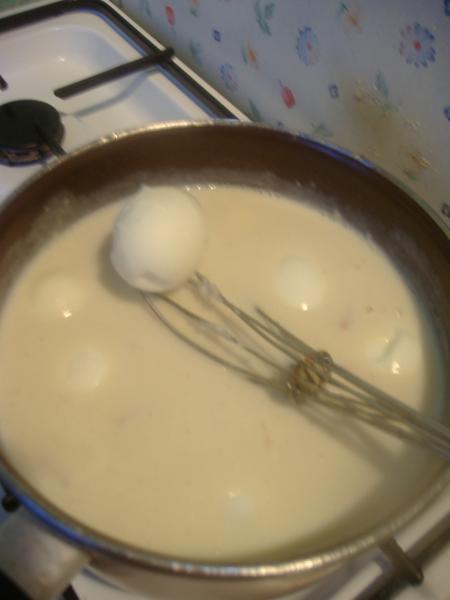 vous remuerz le tout incorpoer les oeufs et si vous le souhaitez du gruyère rappé   bon appétit ! 